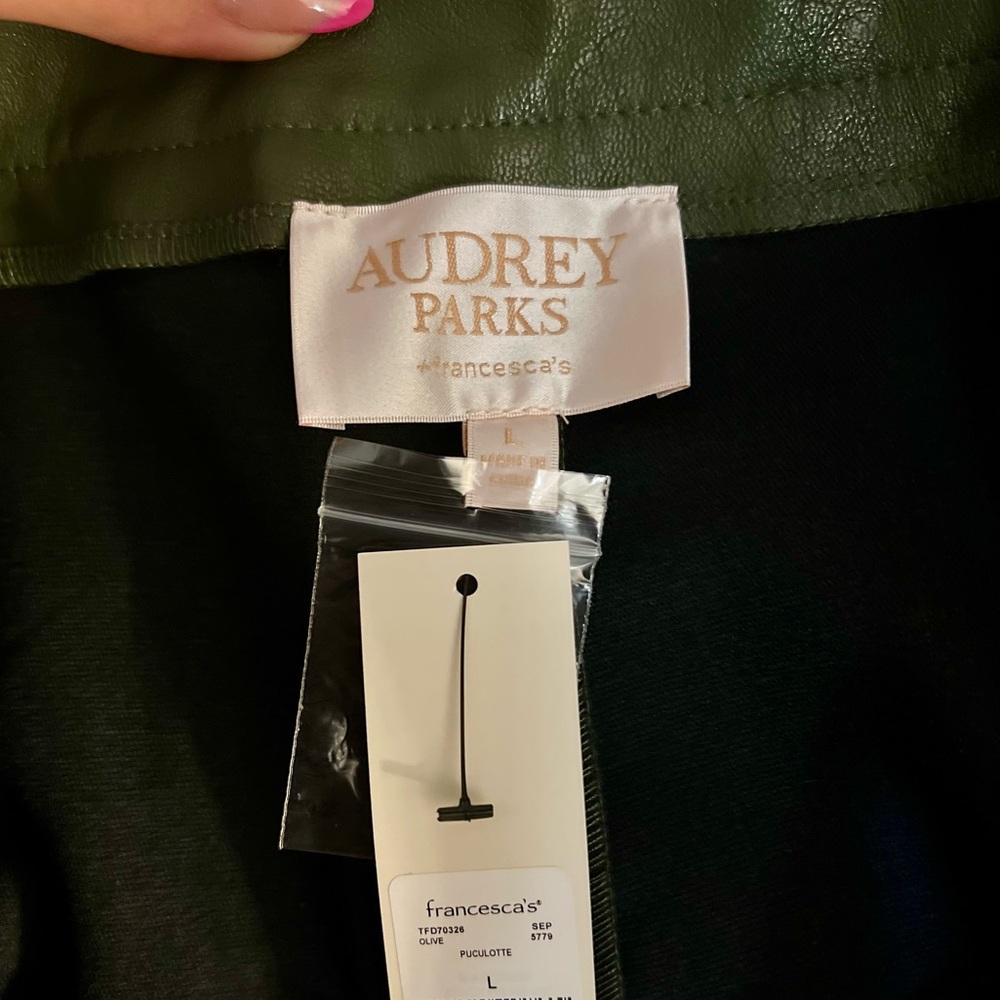 Francesca's Faux Leather Pants (Green)- New With Tags!!